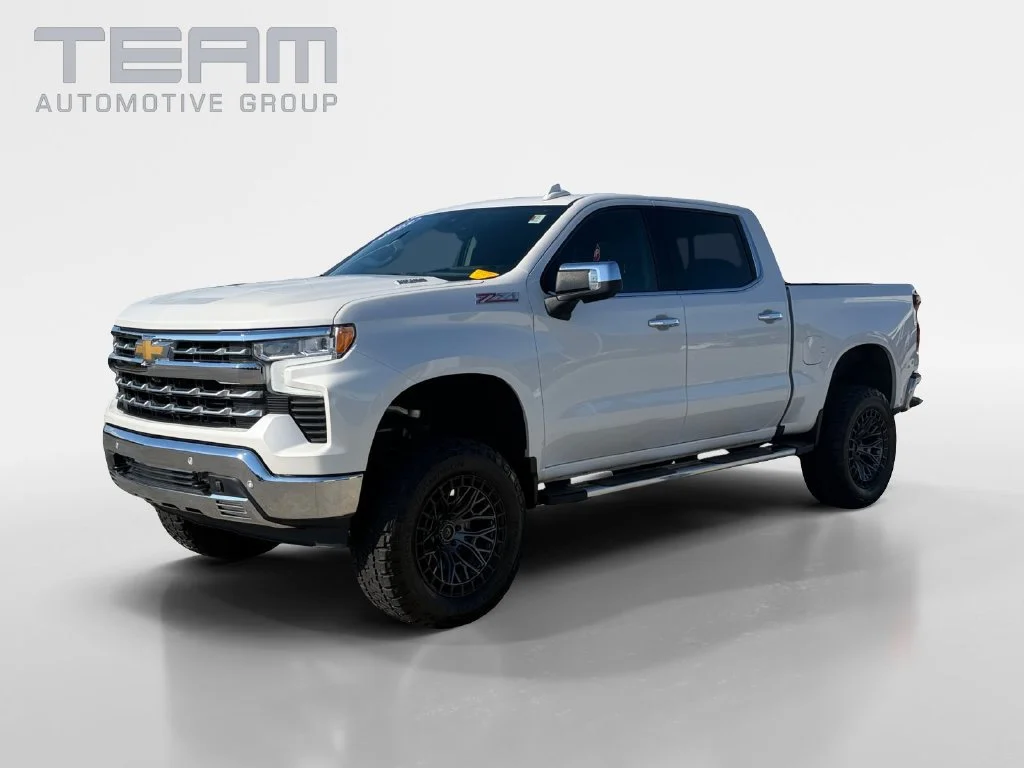 Used 2023 IRIDESCENT PEARL TRICOAT Chevrolet LTZ image 3