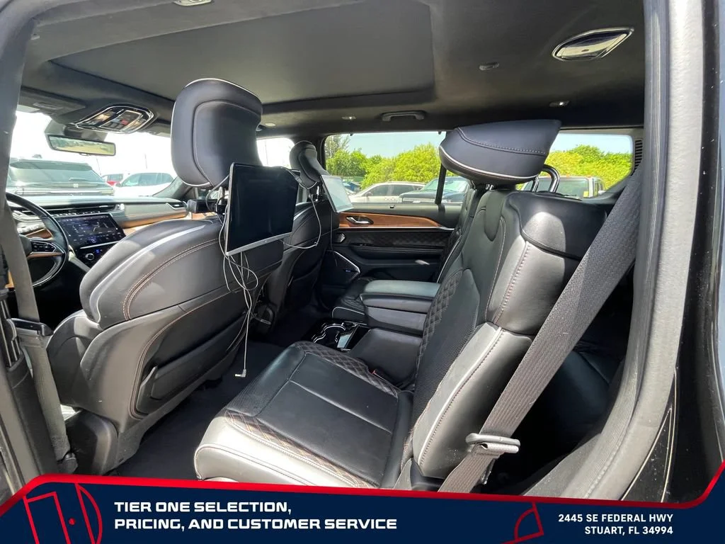 Used 2021 Black Jeep Summit Reserve 4x4 image 13