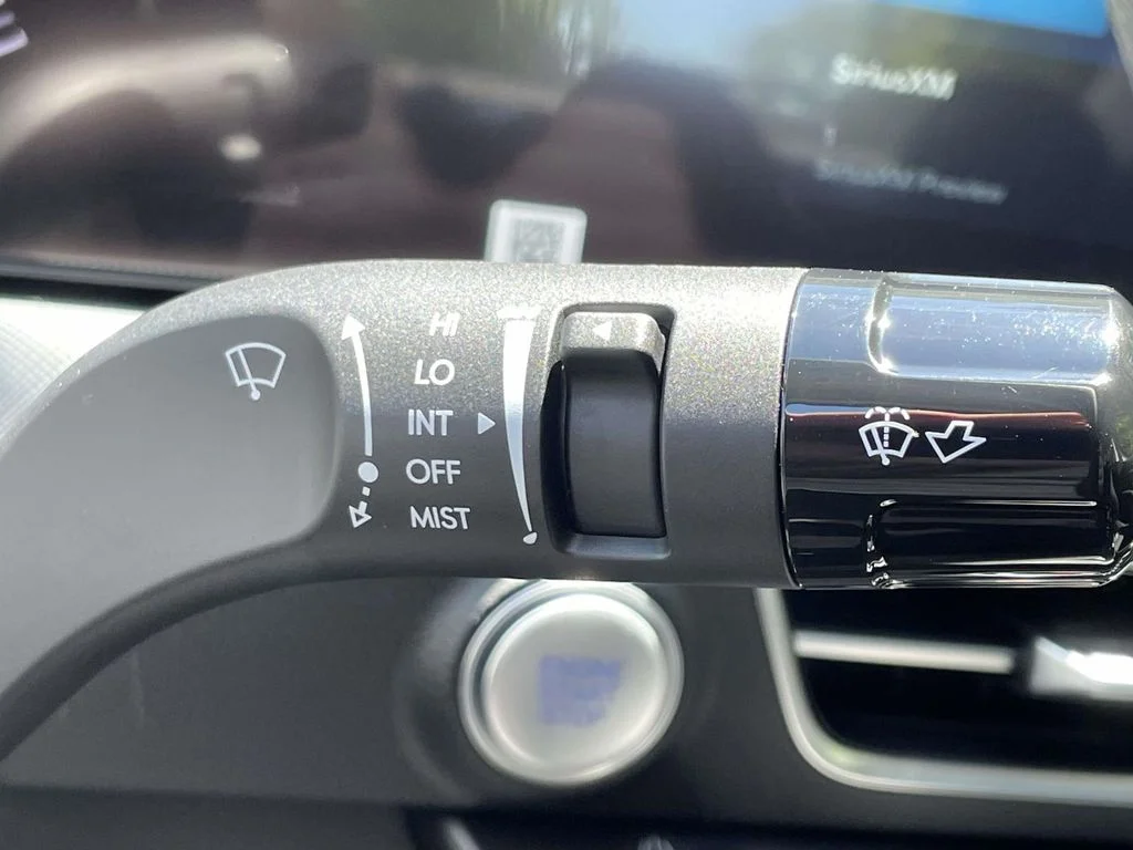 New 2026 White Hyundai SE image 22
