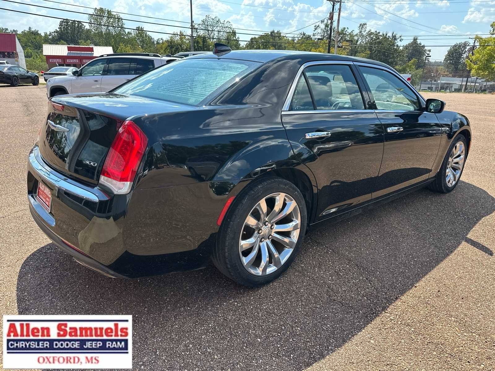 Certified Used 2018 Gloss Black Chrysler Limited image 3