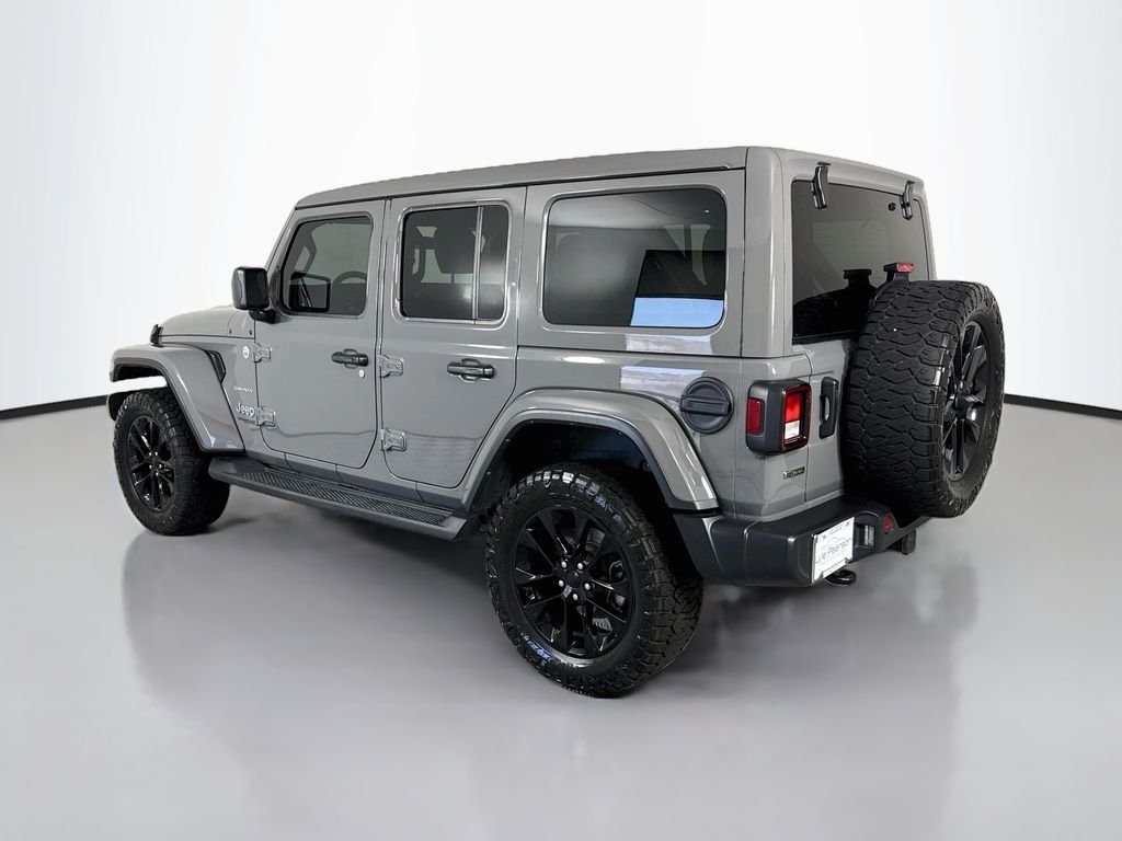 Used 2021 Gray Jeep Unlimited Sahara image 3