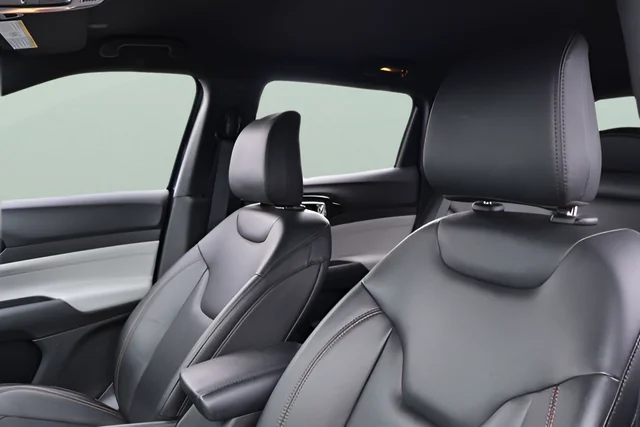 Used 2024 Blue Jeep Limited image 14