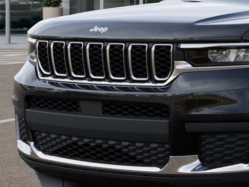 New 2026 Diamond Black Crystal Pearl-Coat Exterior Paint Jeep Laredo image 37