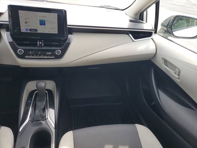 Used 2023 White Toyota LE image 16