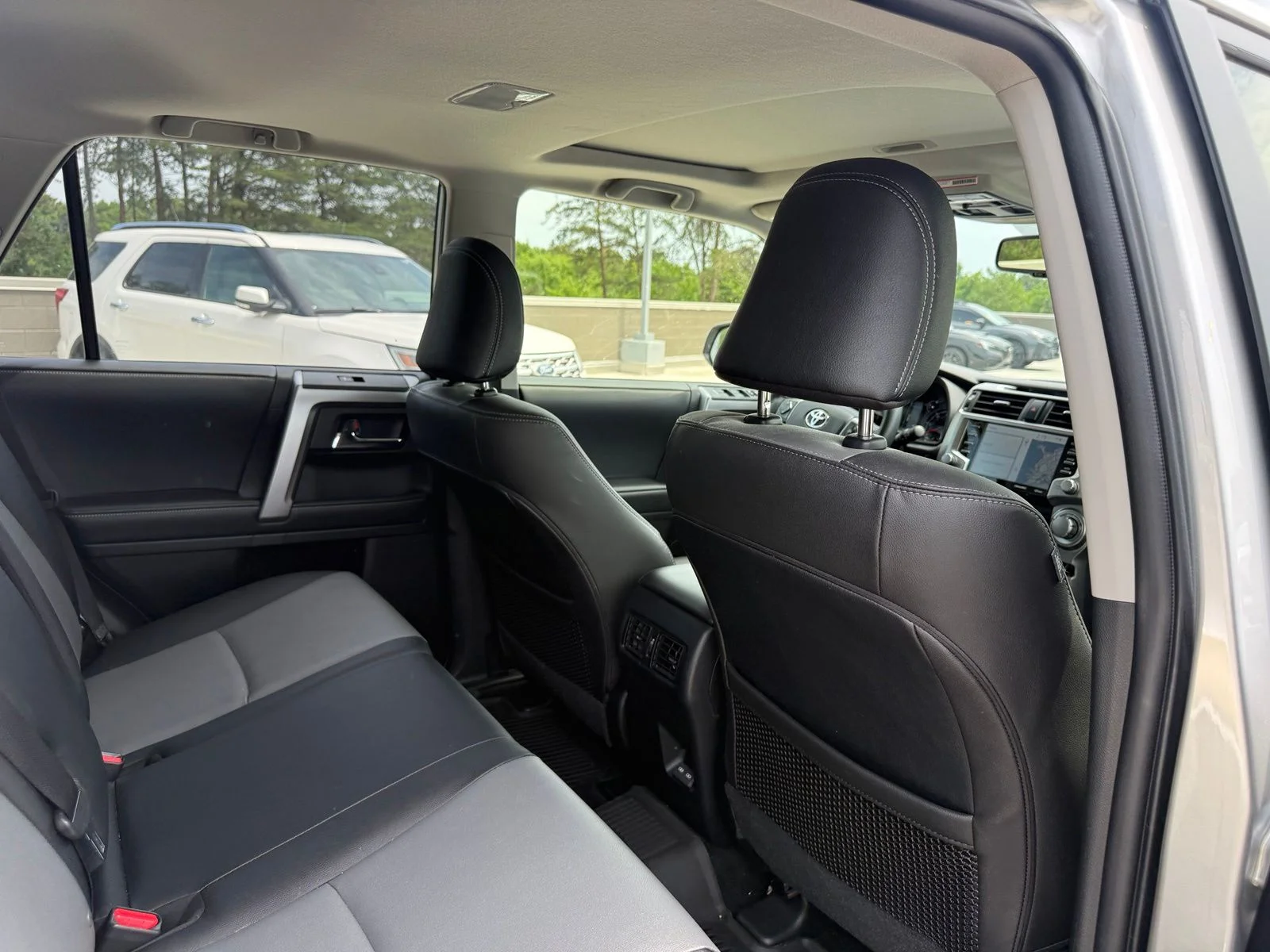 Used 2023 Silver Toyota SR5 Premium image 27