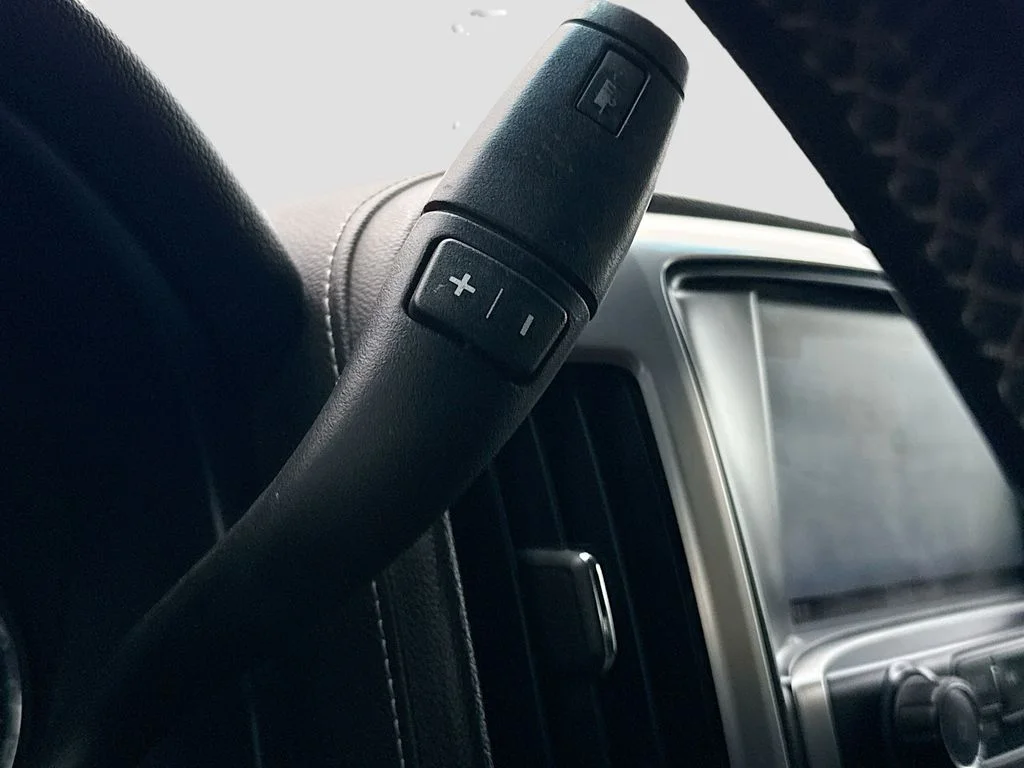 Used 2018 Black GMC SLE image 17