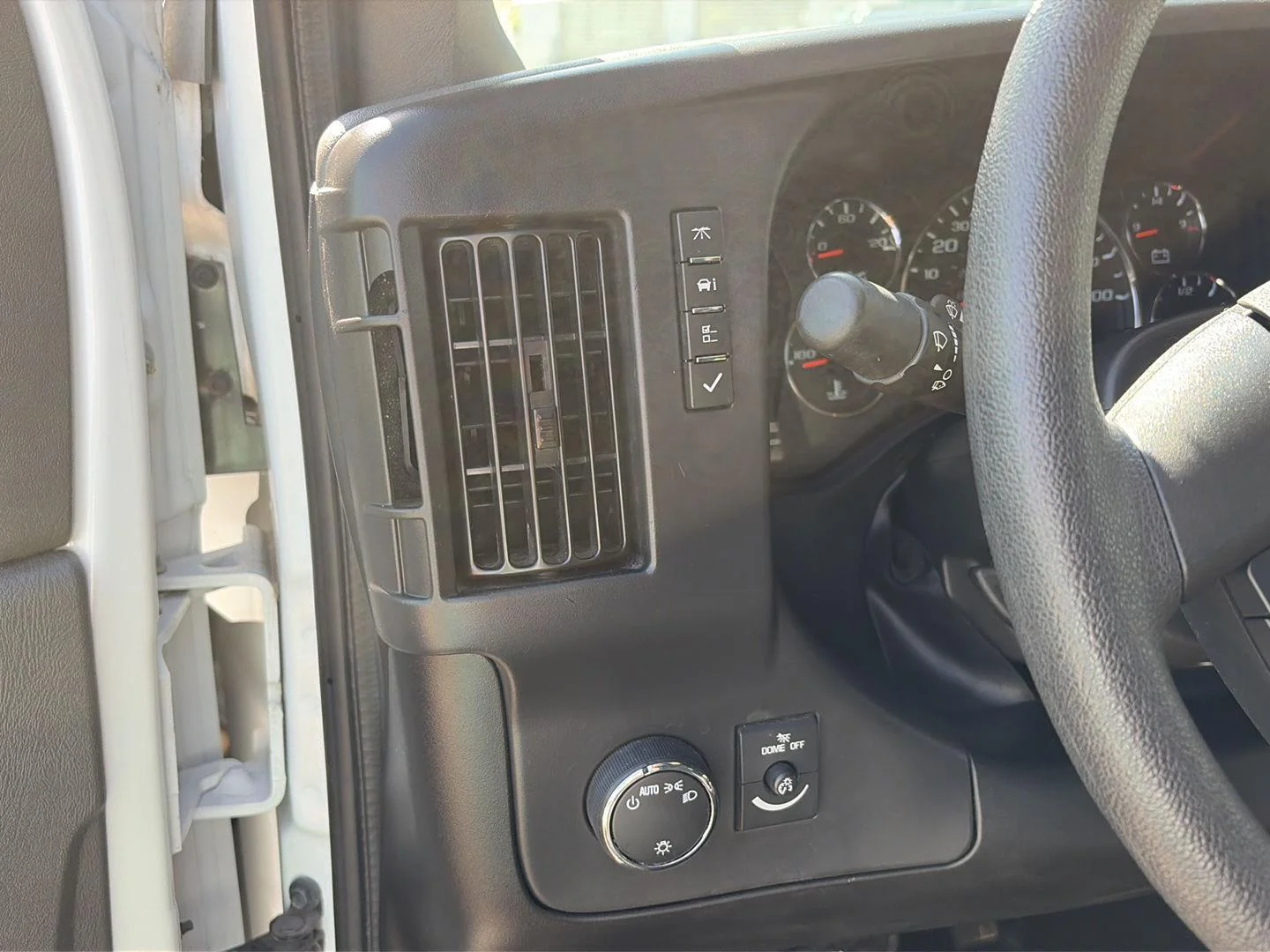 Used 2025 Summit White Chevrolet WT image 10