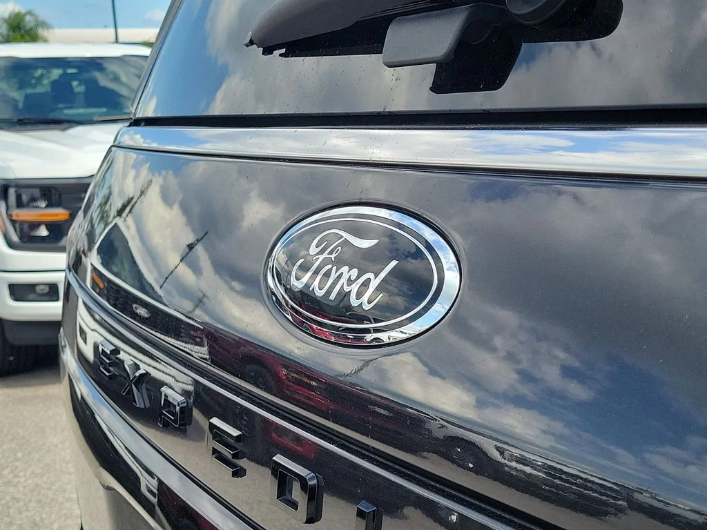 Certified Used 2024 Gray Ford Limited image 9