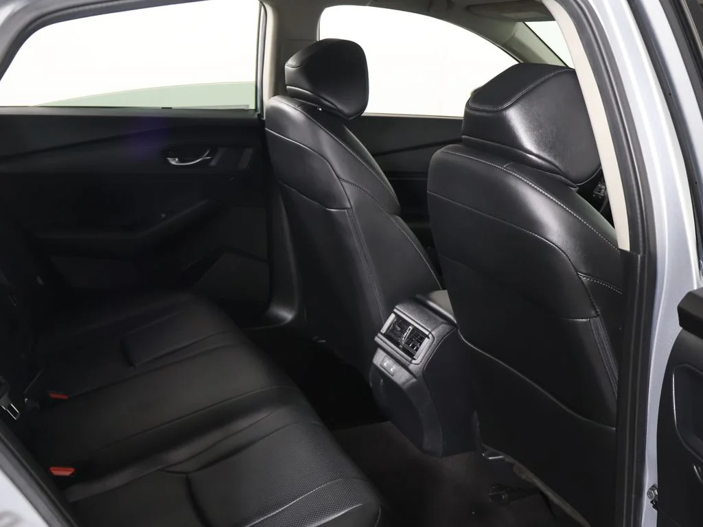 Used 2025 Silver Honda EX-L image 28