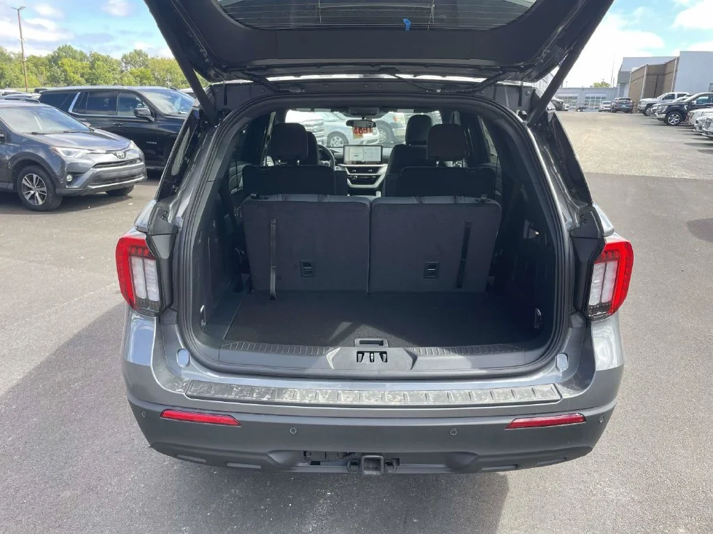 New 2027 Gray Ford Active image 10
