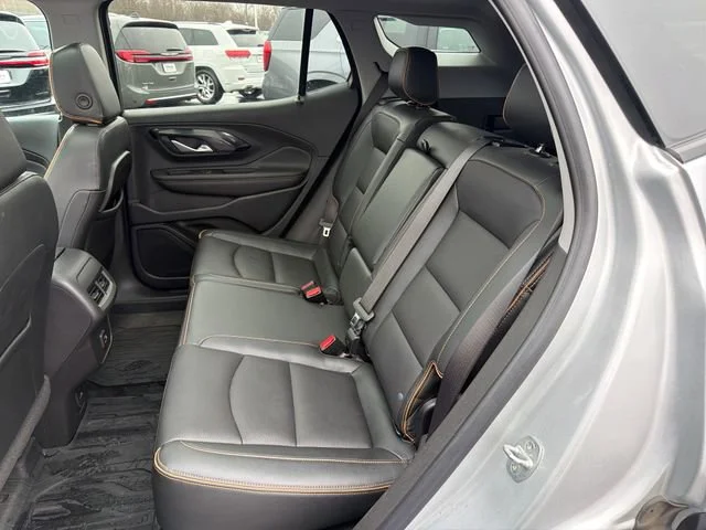 Used 2022 Quicksilver Metallic GMC AT4 image 33