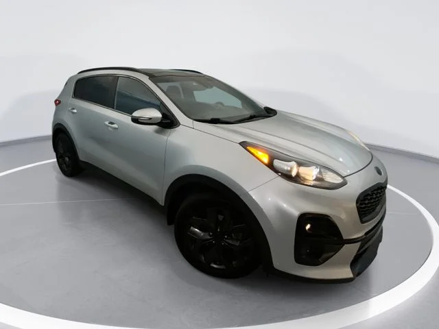 Used 2022 Silver Kia Nightfall image 1