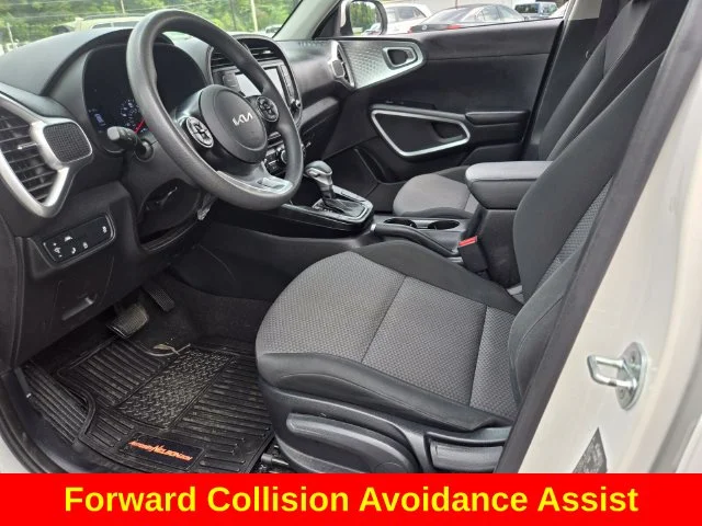 Used 2022 White Kia LX image 11