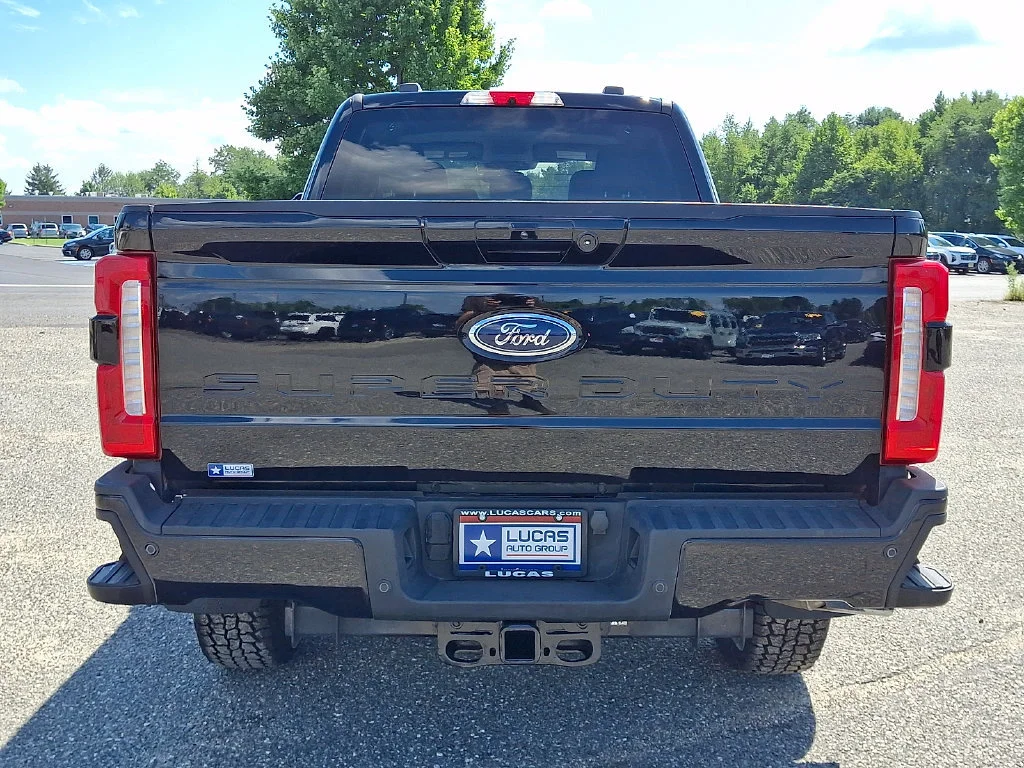 Used 2023  Ford XL image 10