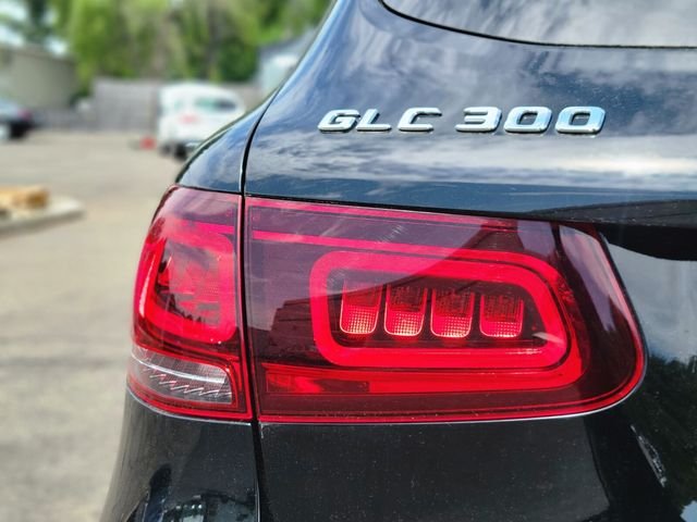 Certified Used 2022 Black Mercedes-Benz GLC 300 image 10
