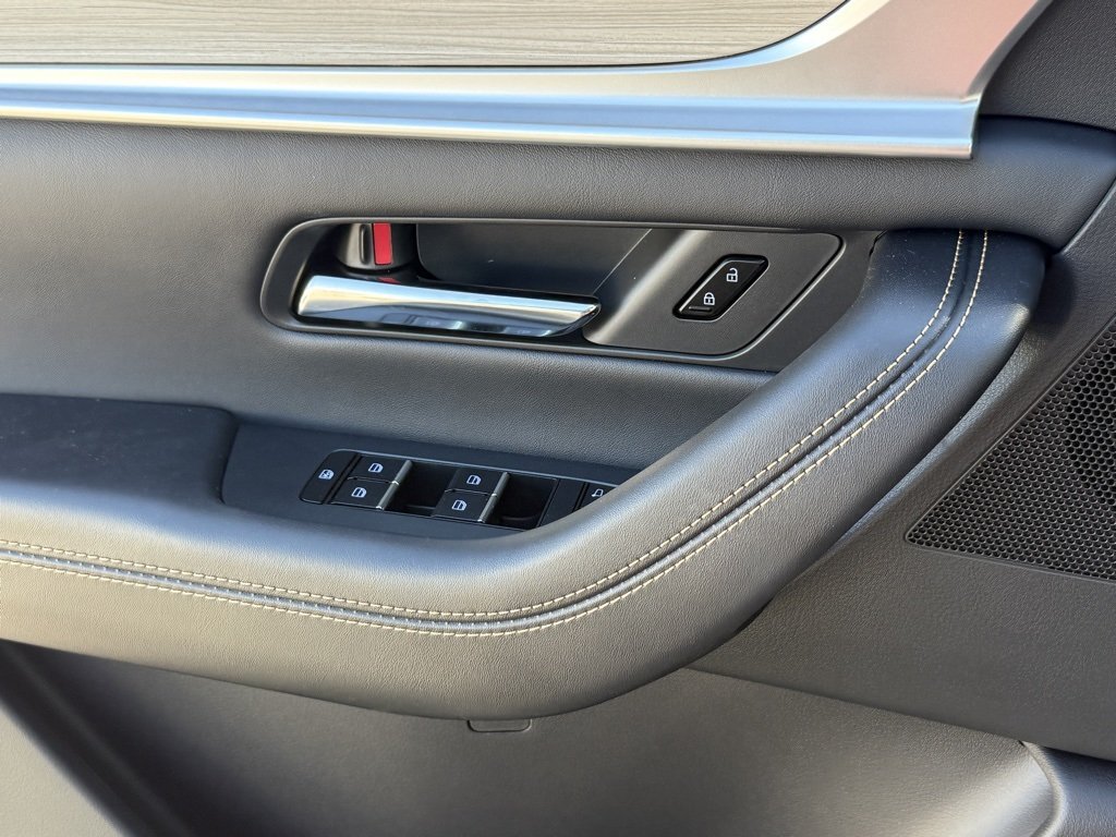 2025 Mazda CX-90 Preferred Package - Photo 19