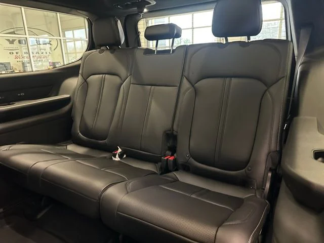 New 2026 Velvet Red Pearlcoat (DISC) Jeep  image 19