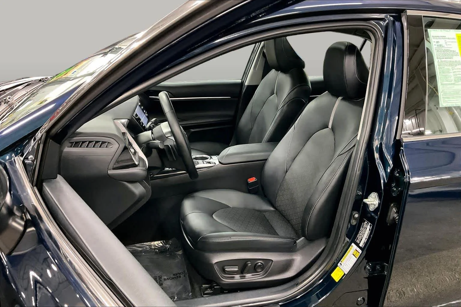 Used 2020 Galactic Aqua Mica Toyota XSE image 8