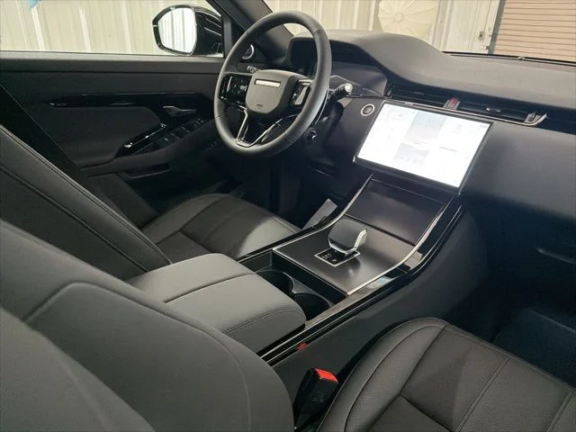 New 2026 Santorini Black Metallic Land Rover Dynamic image 21