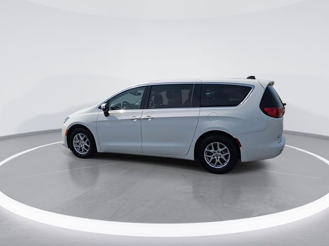 Used 2023 White Chrysler LX image 6