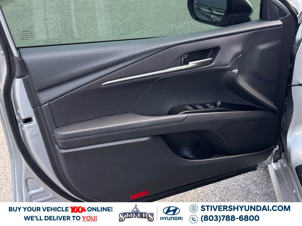 Used 2025 Silver Toyota LE image 24