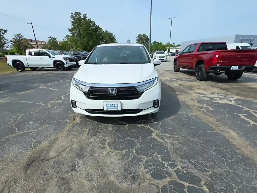 2024 Honda Odyssey EX-L's photo