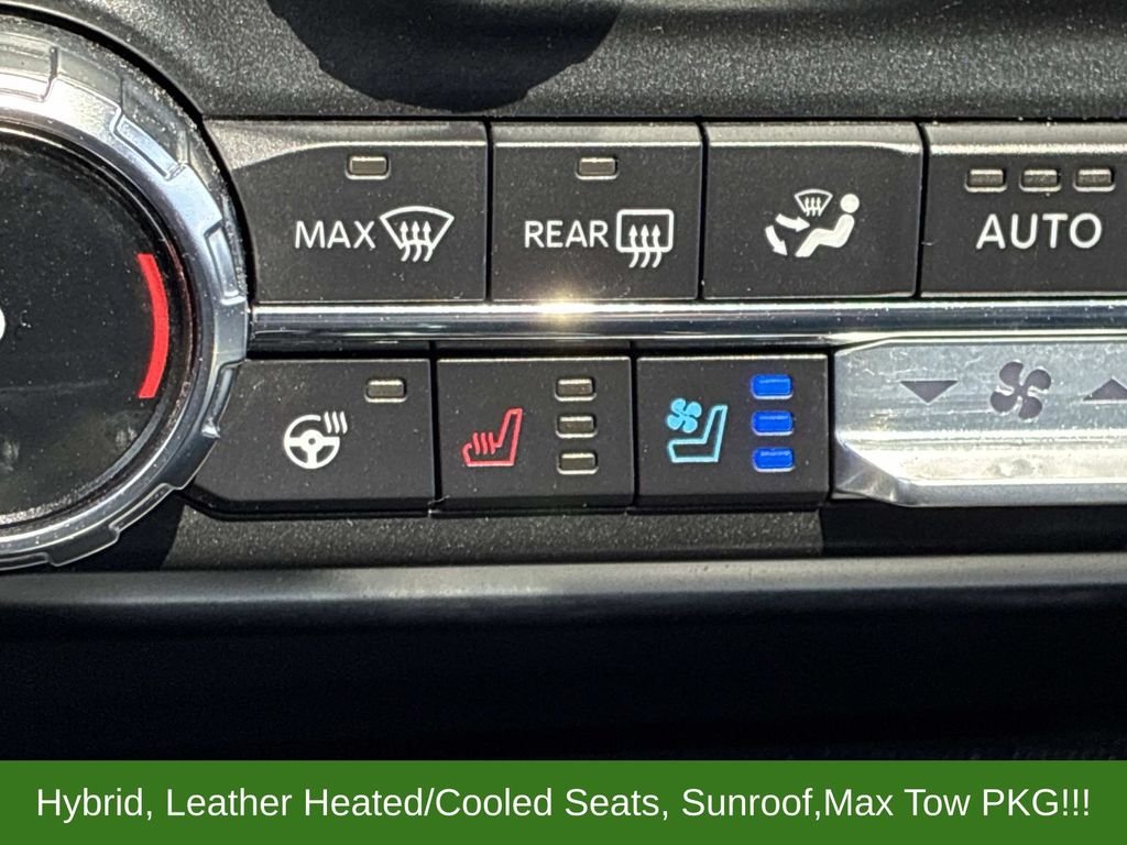 Used 2022 White Ford Lariat image 37