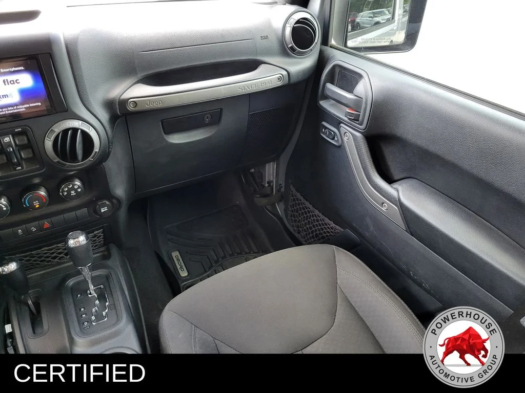 Used 2016 Silver Jeep Unlimited Sport image 21