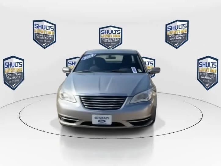 Used 2014 Billet Silver Metallic Clearcoat Chrysler LX image 5