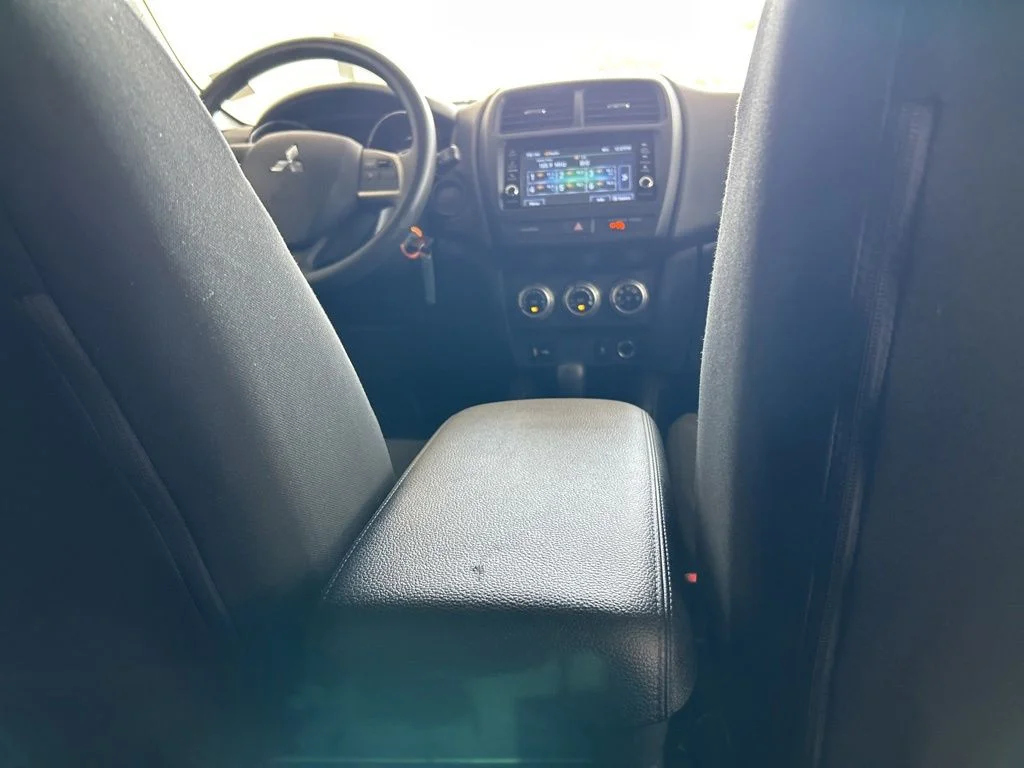 Used 2024 Gray Mitsubishi  image 22