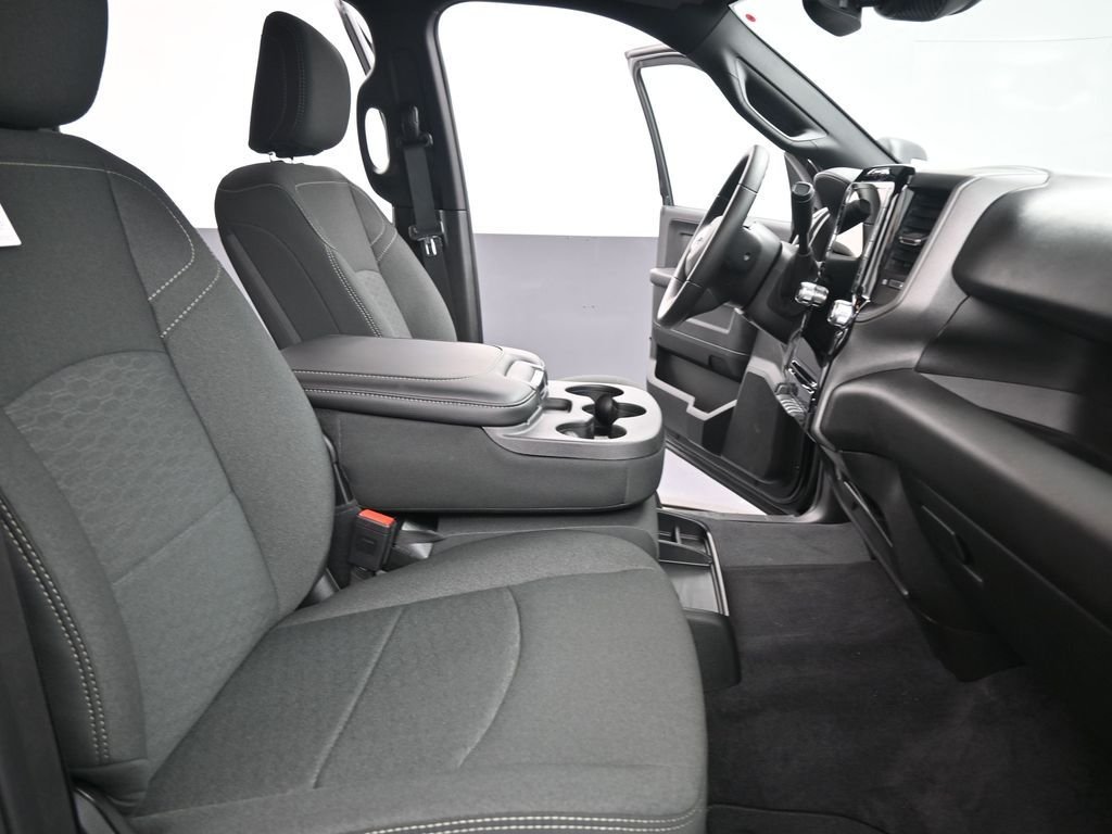New 2026 Diamond Black Crystal Pearlcoat RAM Tradesman image 24