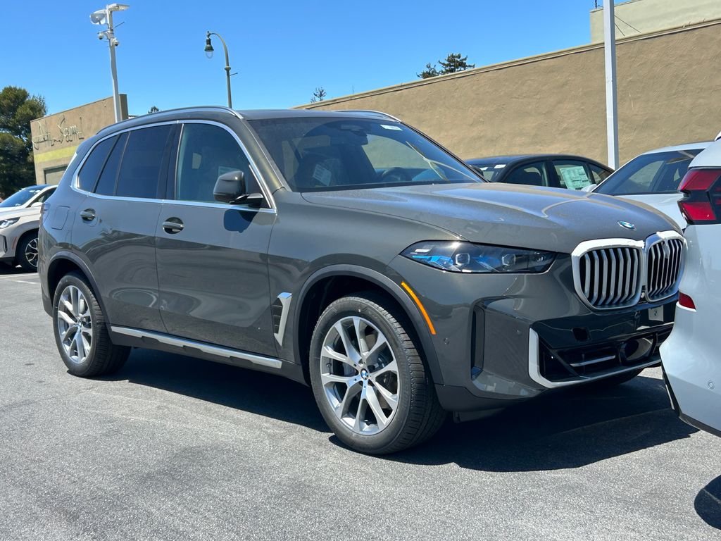 New 2026 Gray Metallic BMW xDrive40i image 2