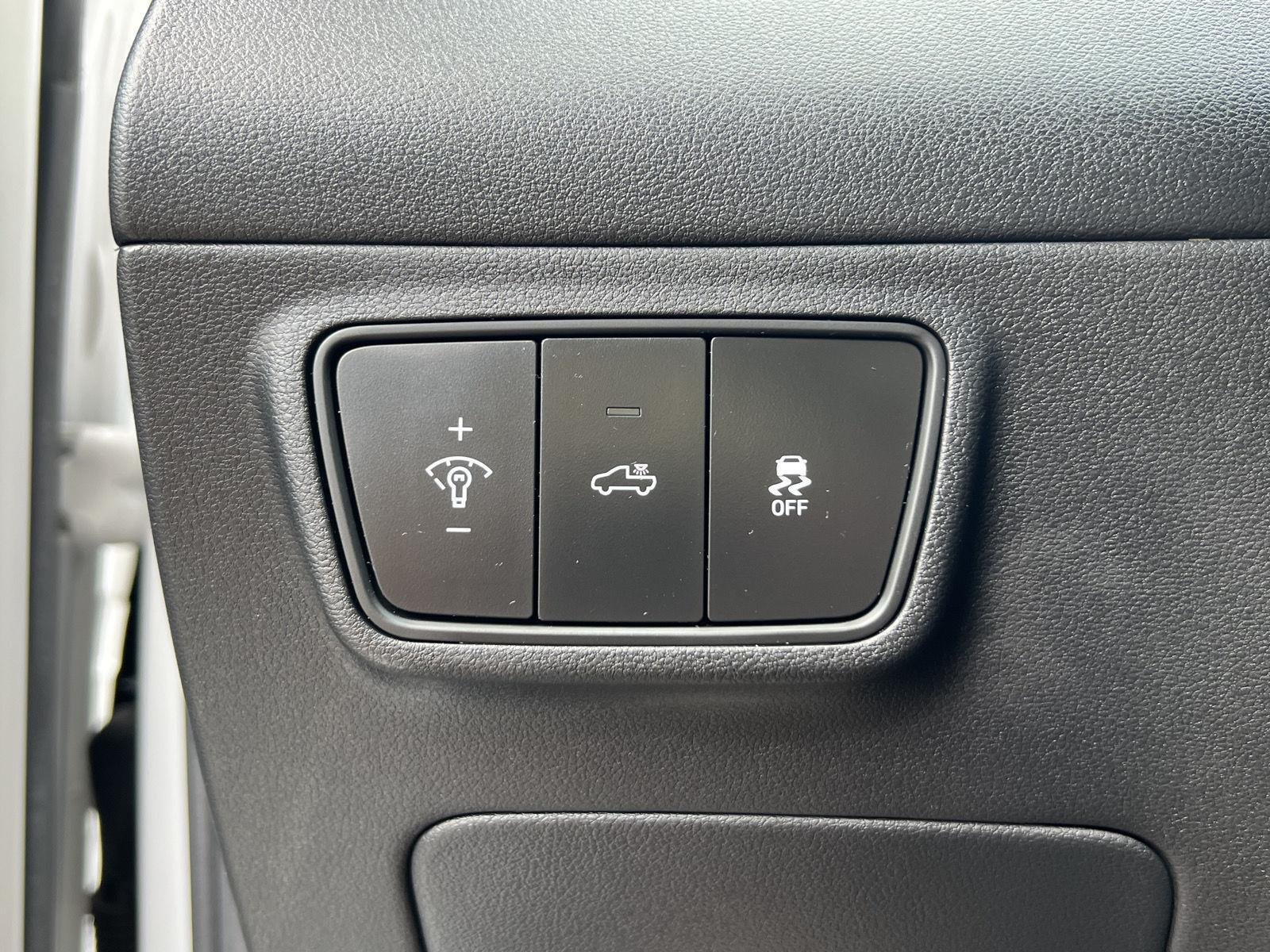 Certified Used 2024 Atlas White Hyundai SEL image 32