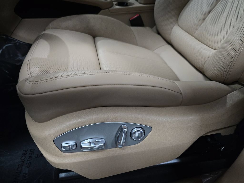 Used 2025 White Porsche S image 23