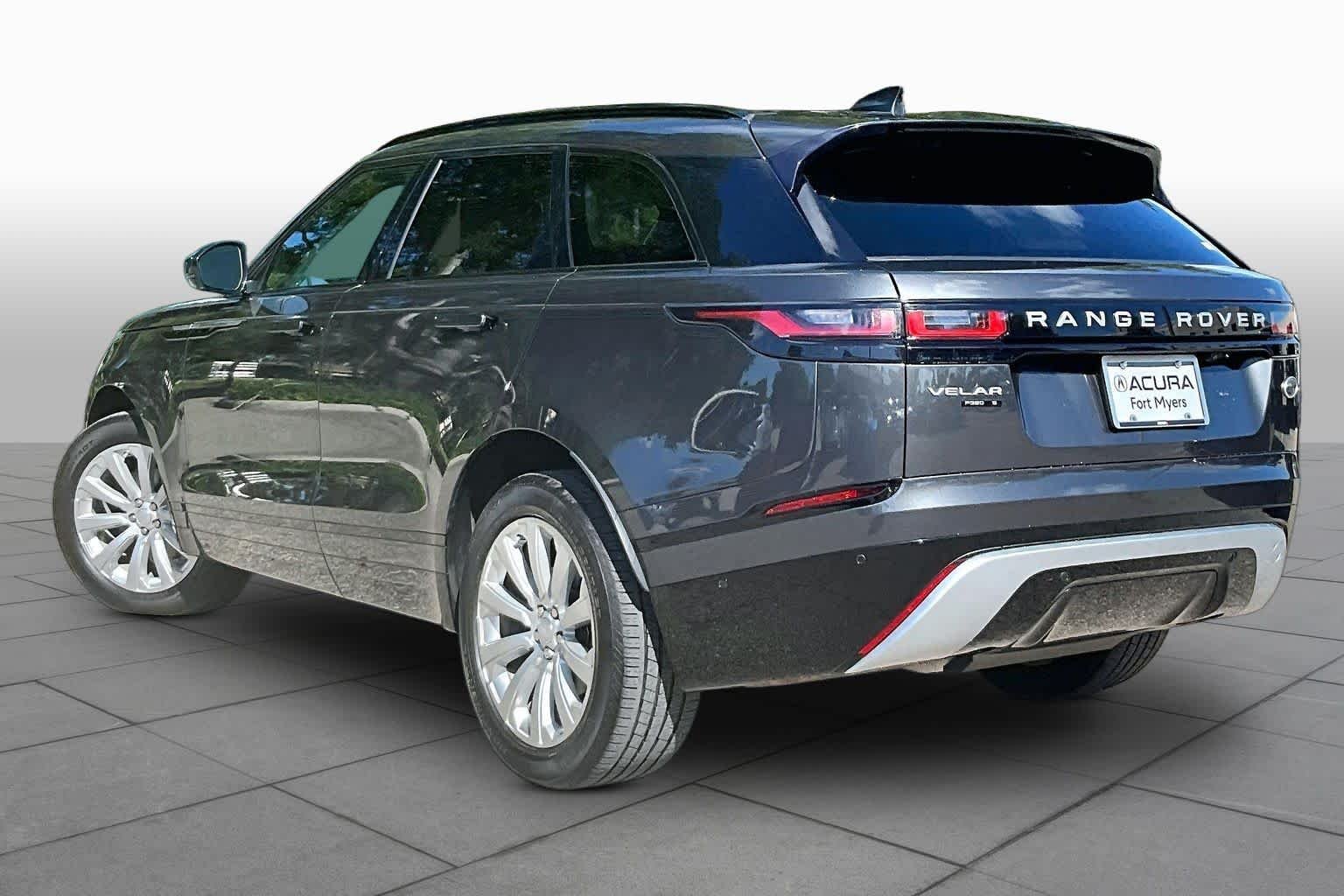 Used 2018 Santorini Black Land Rover S image 12