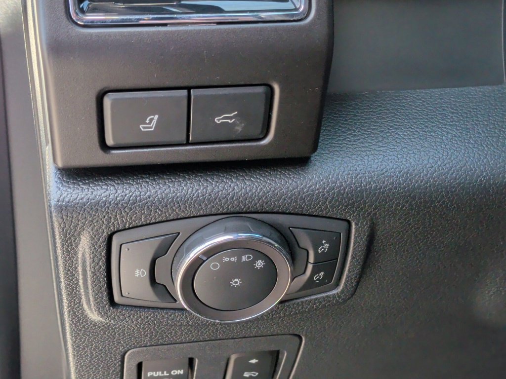 Used 2020 White Ford King Ranch image 16