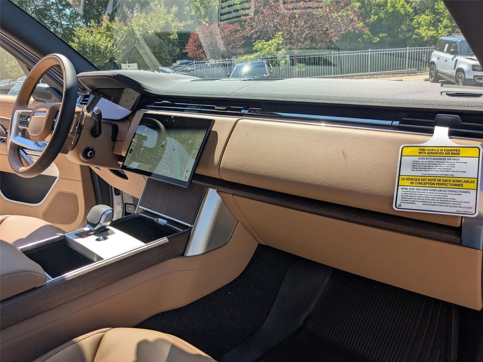 New 2026 Fuji White Land Rover SE image 34