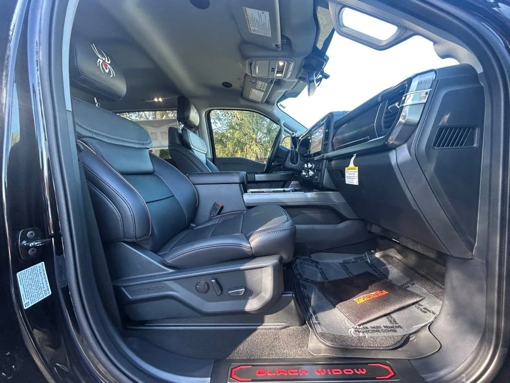 2025 Ford F-350 Super Duty Lariat - Photo 25