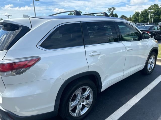 Used 2014 White Toyota Limited Platinum V6 image 3