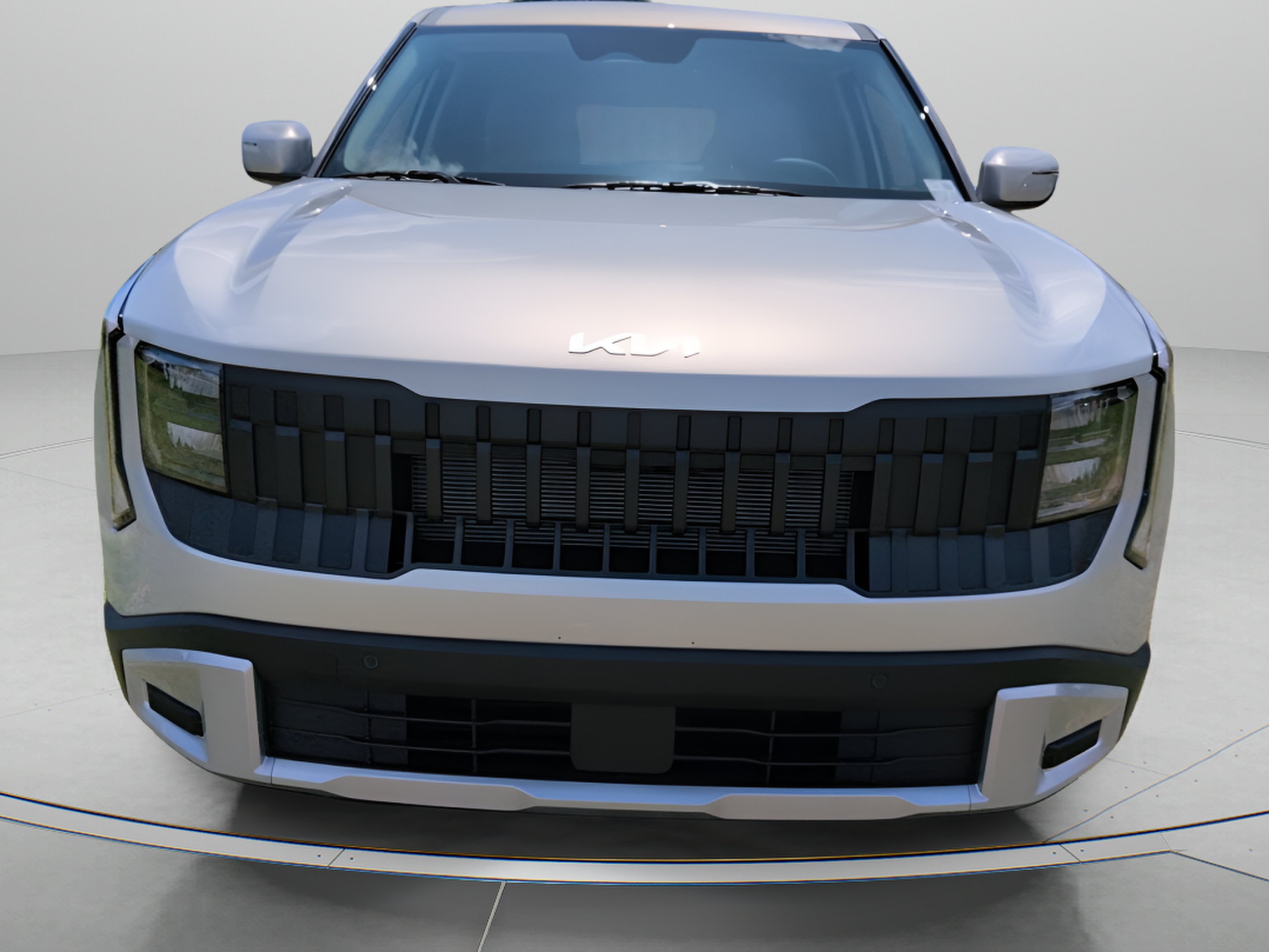 New 2027 Ivory Silver Kia LX image 3