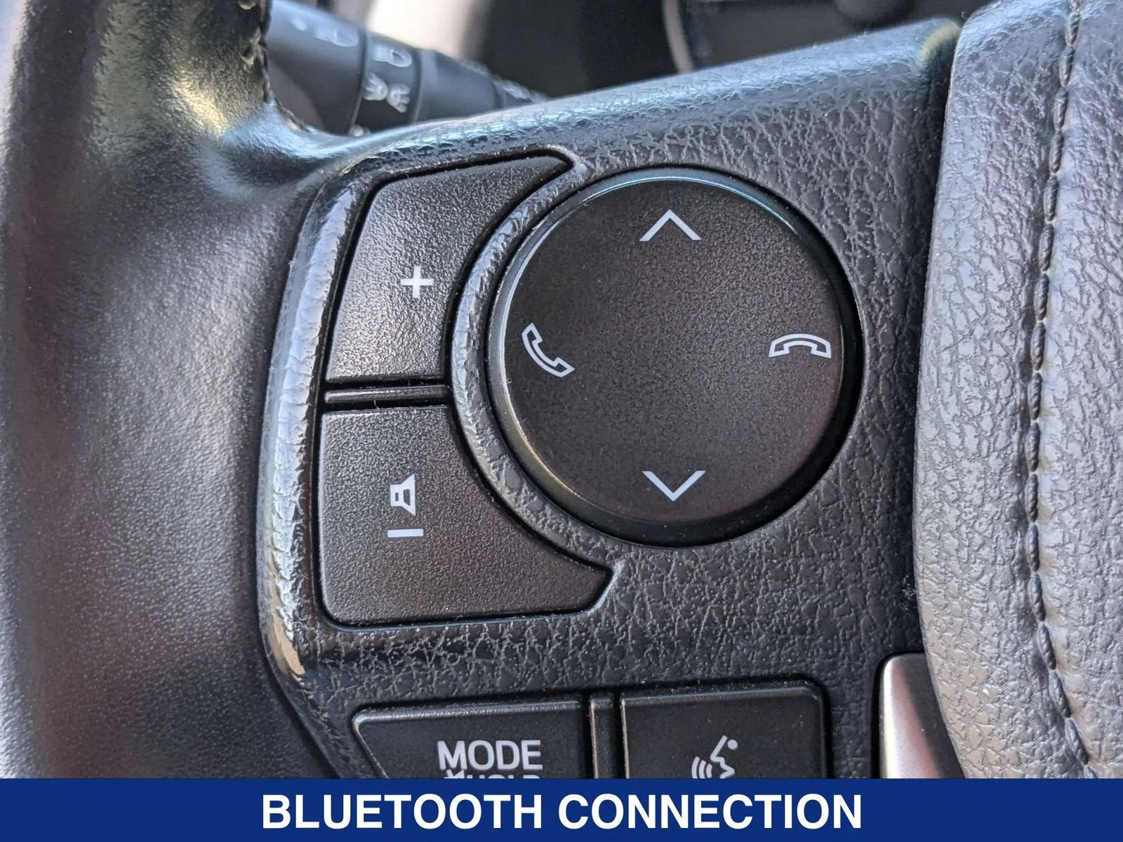 Used 2017  Toyota XLE image 14