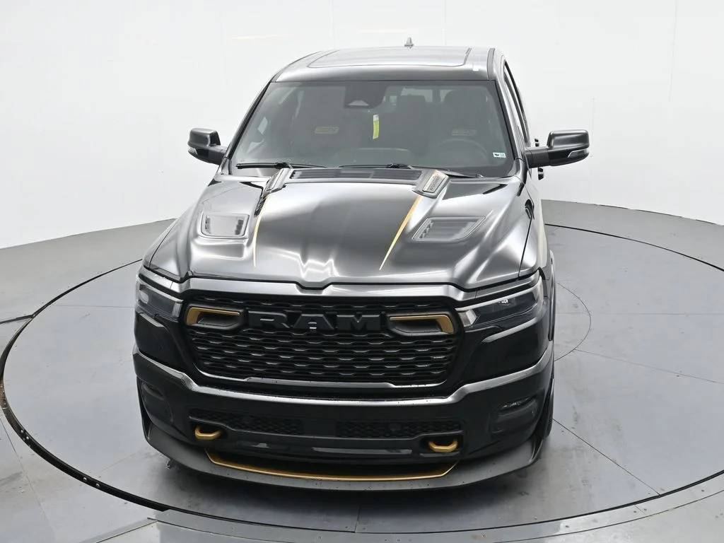New 2026 Diamond Black Crystal Pearl-Coat Exterior Paint RAM Big Horn image 22