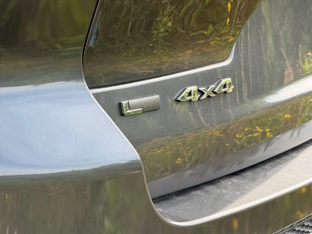 Used 2021 Gray Jeep Overland image 18
