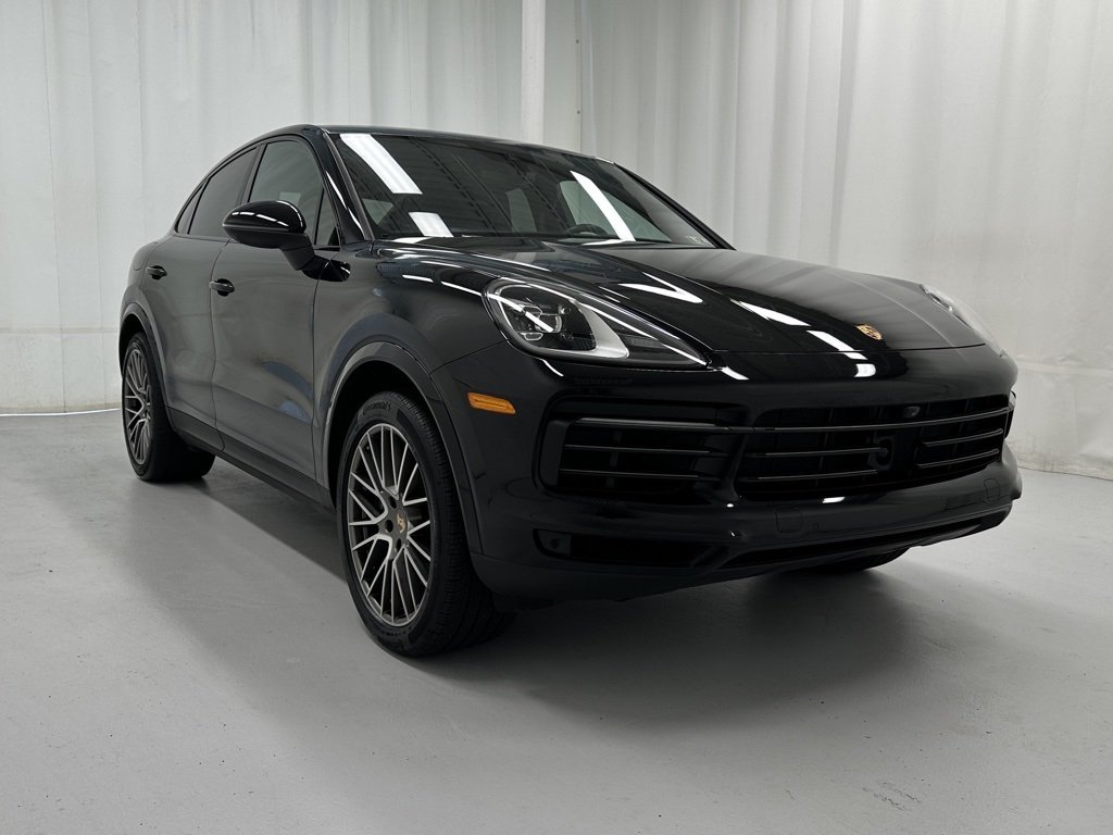 2023 Porsche Cayenne Coupe Platinum Edition photo 2