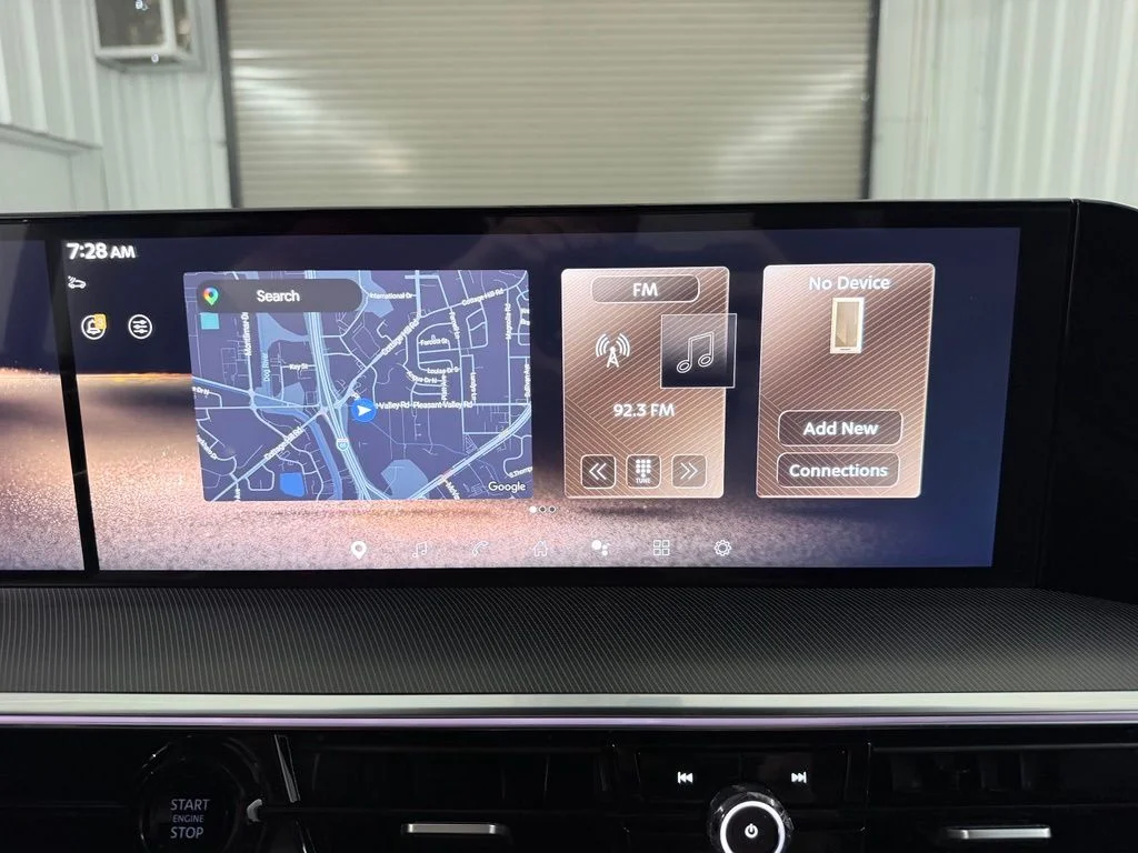 New 2027 RADIANT WHITE INFINITI Luxe 4WD image 23