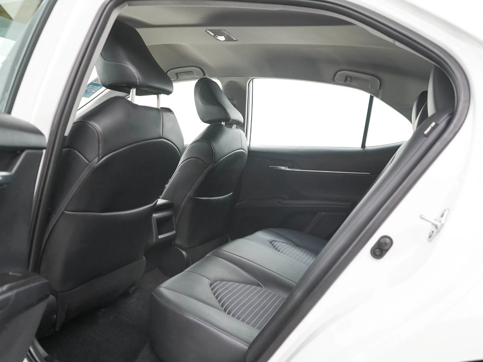 Used 2024 White Toyota  image 16