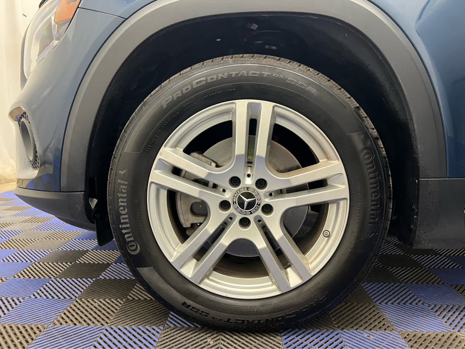 Used 2022 Denim Blue Metallic Mercedes-Benz GLB 250 image 13