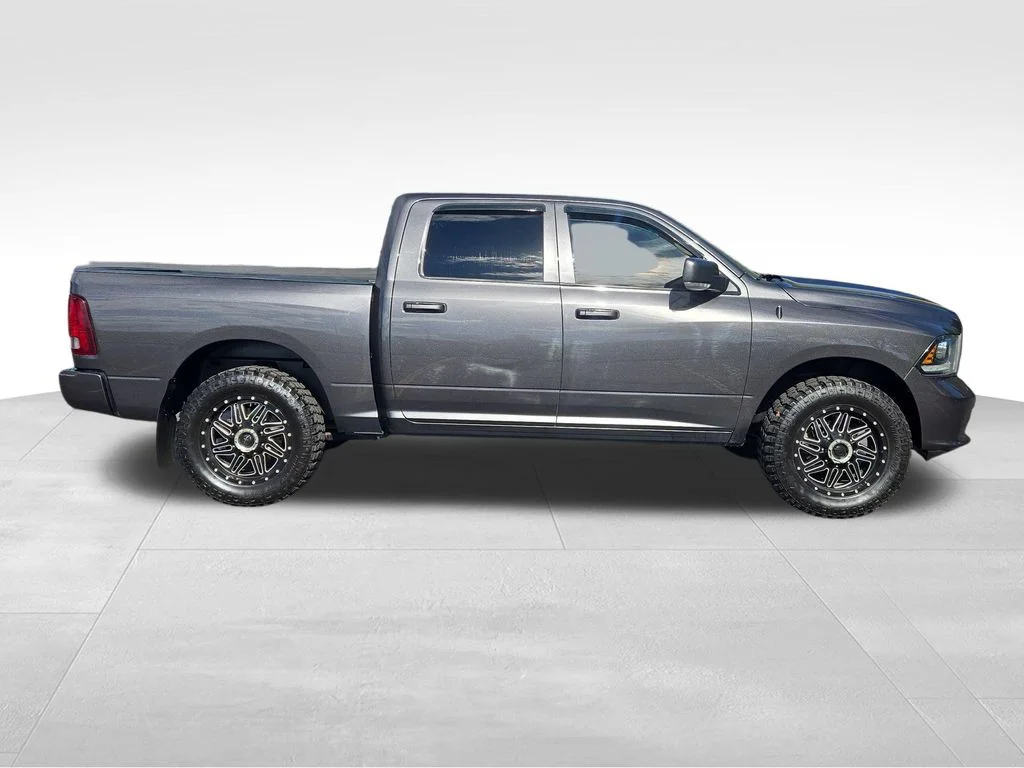 Used 2018 Gray Ram Sport image 10