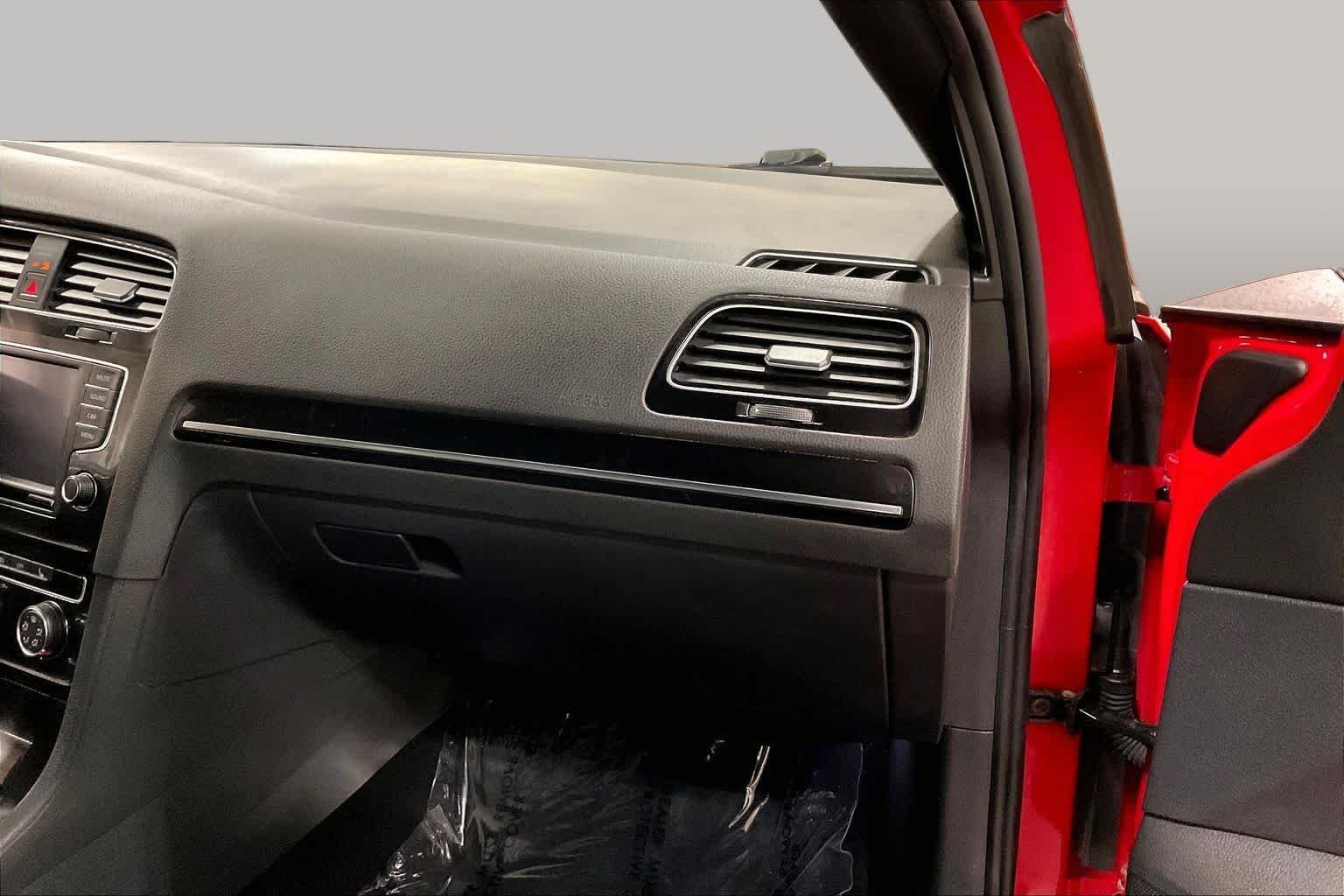 Used 2017 Tornado Red Volkswagen Sport image 18