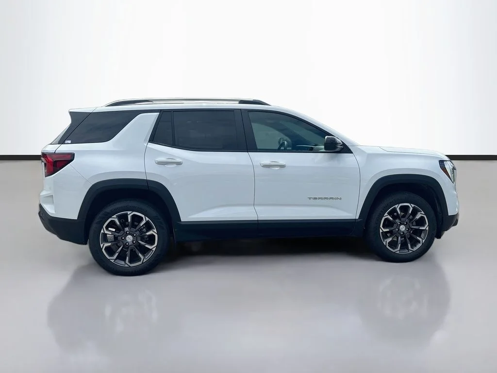 Used 2026 White GMC Elevation image 4